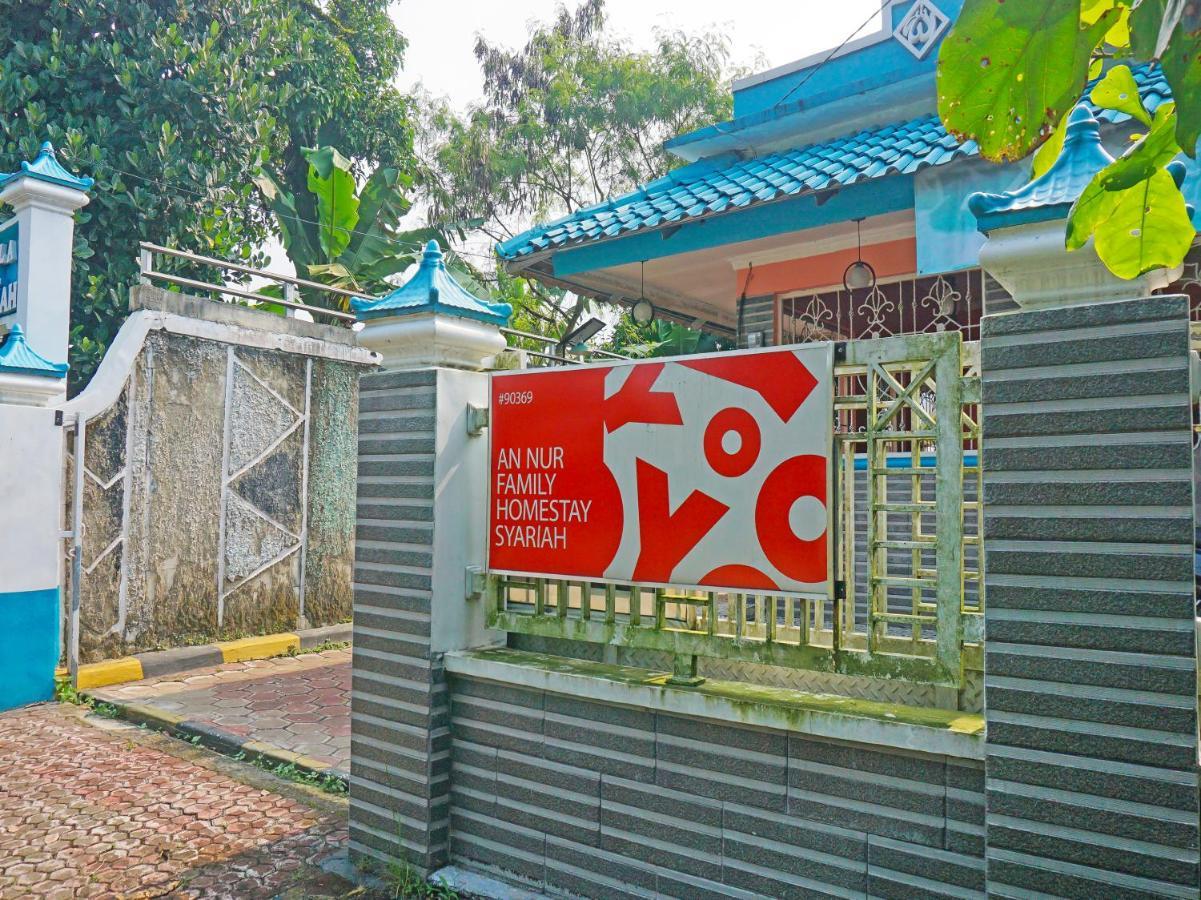 Oyo 90369 An Nur Family Homestay Syariah Cigombong Exterior photo