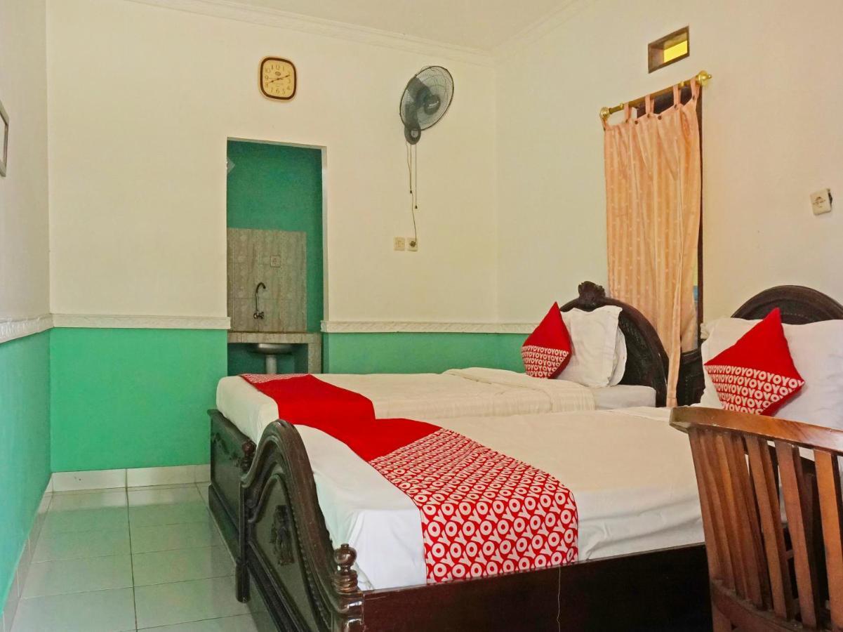 Oyo 90369 An Nur Family Homestay Syariah Cigombong Exterior photo