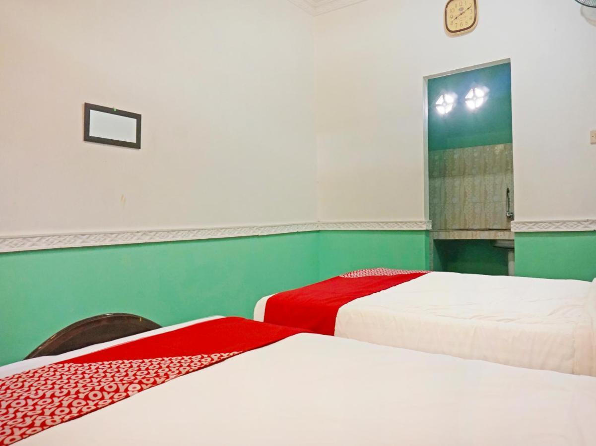 Oyo 90369 An Nur Family Homestay Syariah Cigombong Exterior photo